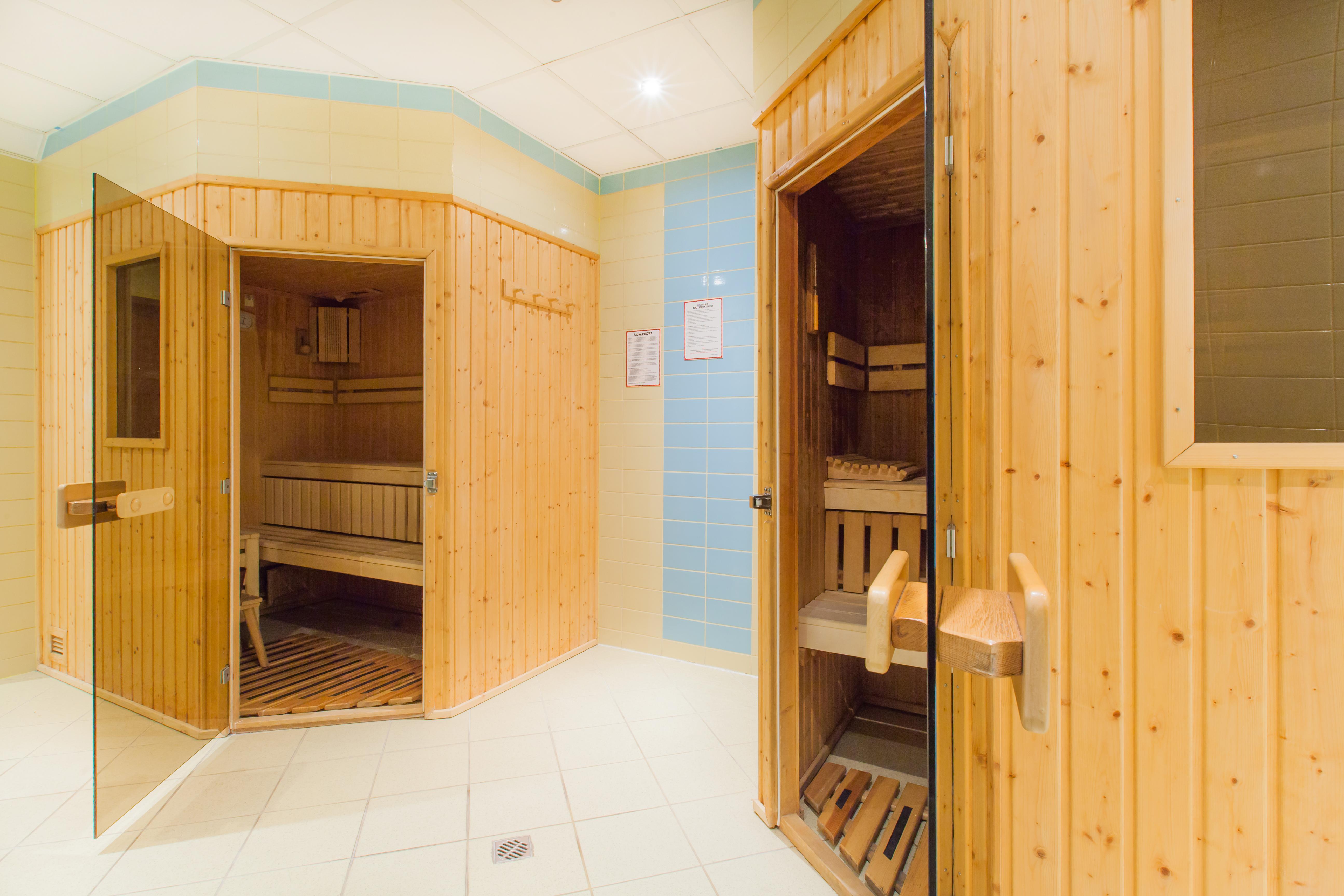 Qubus Hotel Glogow エクステリア 写真