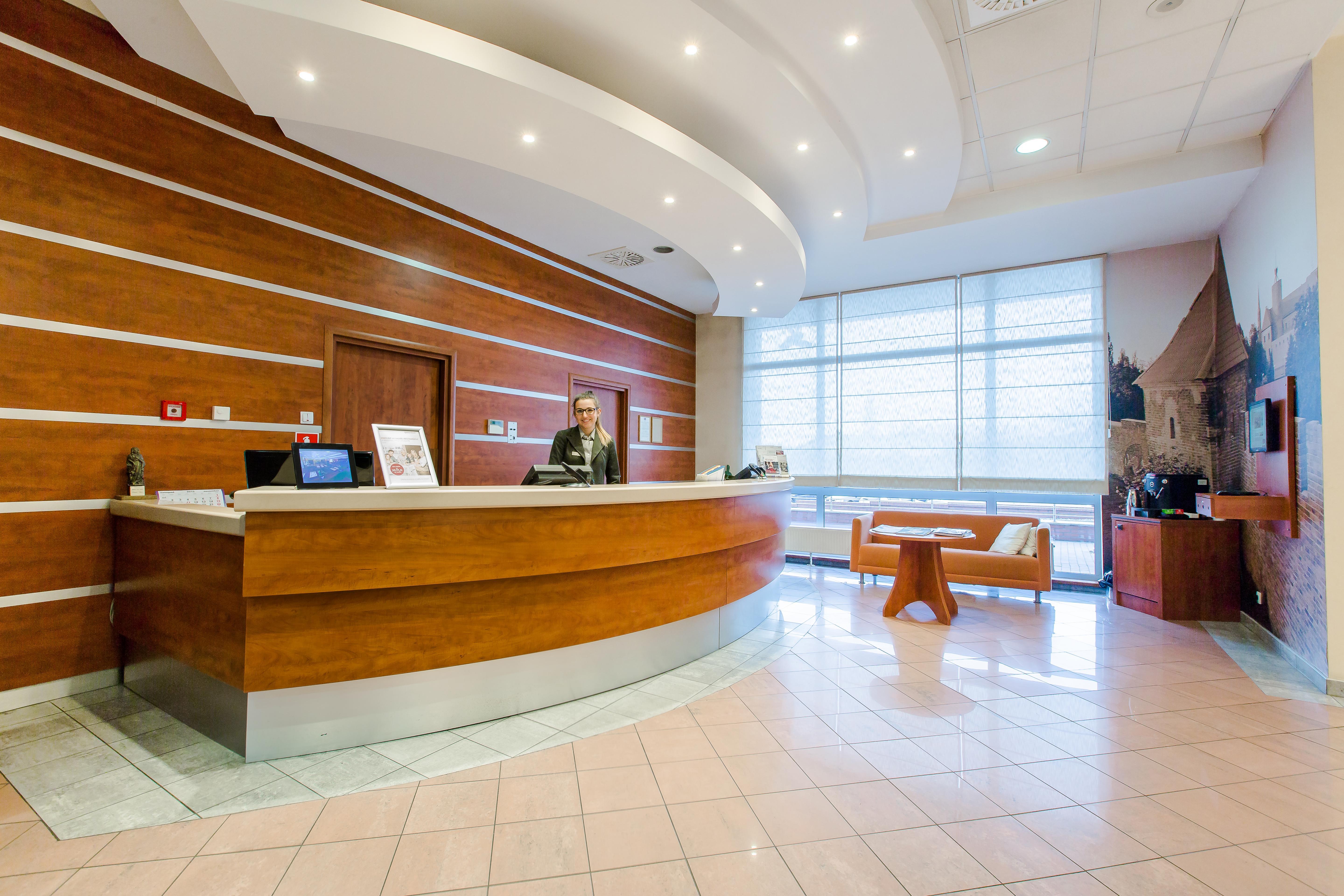 Qubus Hotel Glogow エクステリア 写真